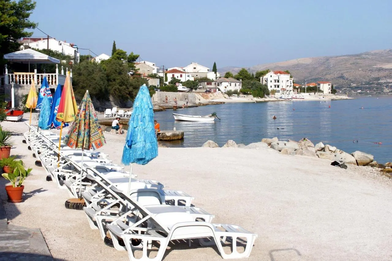 Family Friendly Apartments With A Swimming Pool Arbanija, Ciovo - 16478 Трогир 0*,