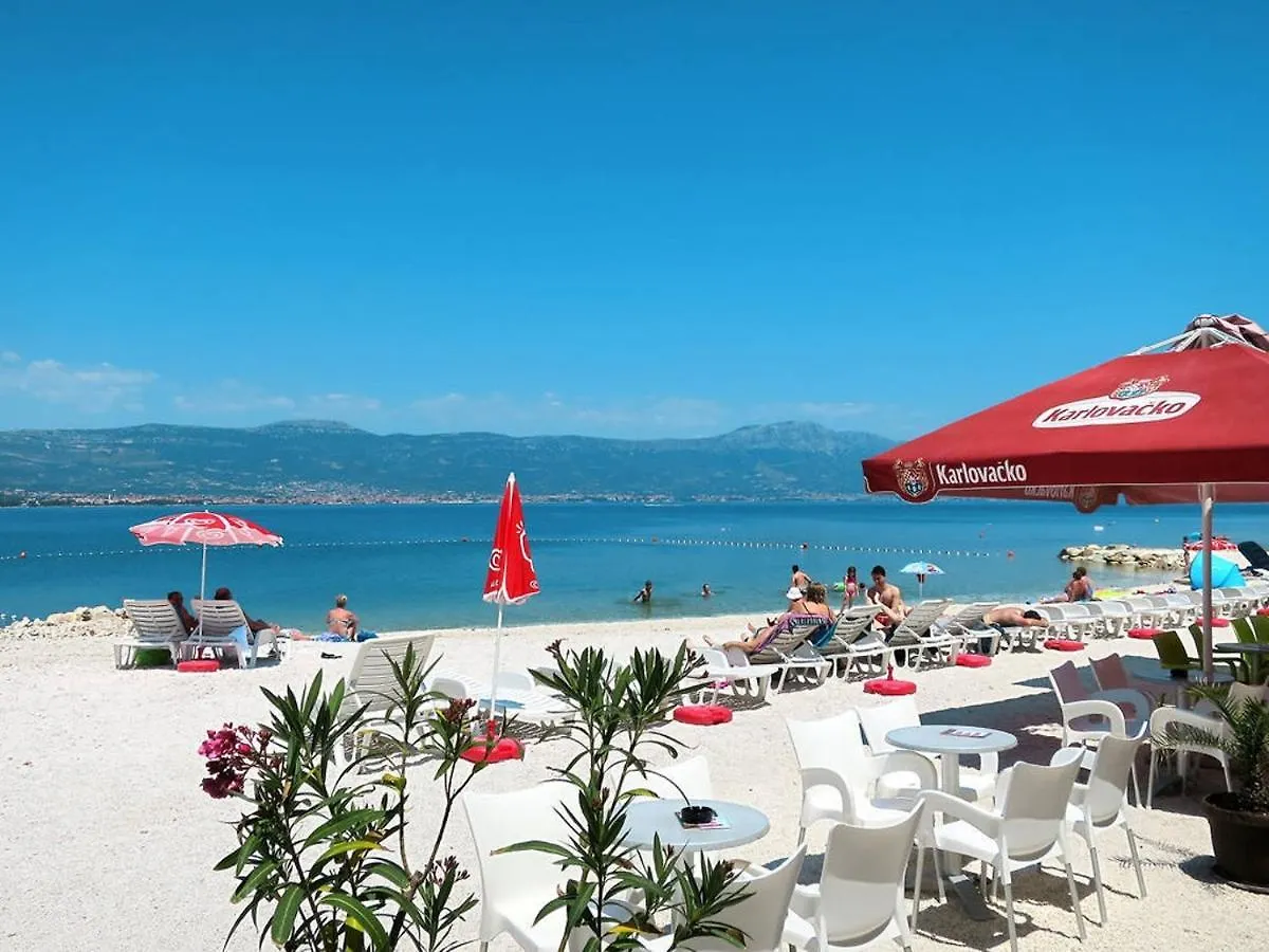 Family Friendly Apartments With A Swimming Pool Arbanija, Ciovo - 16478 Трогир Хорватия
