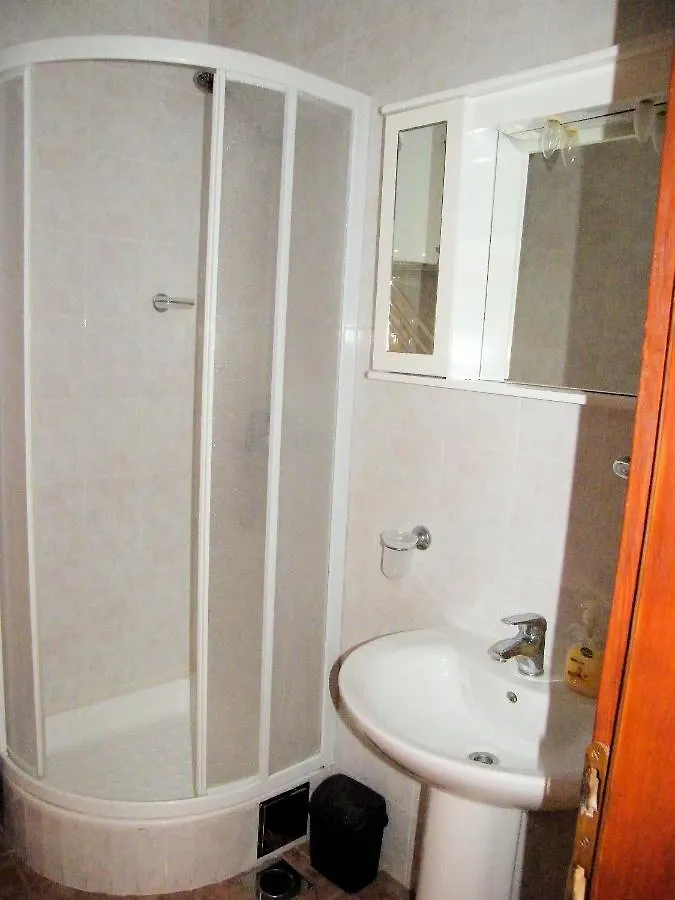 Family Friendly Apartments With A Swimming Pool Arbanija, Ciovo - 16478 Трогир Хорватия