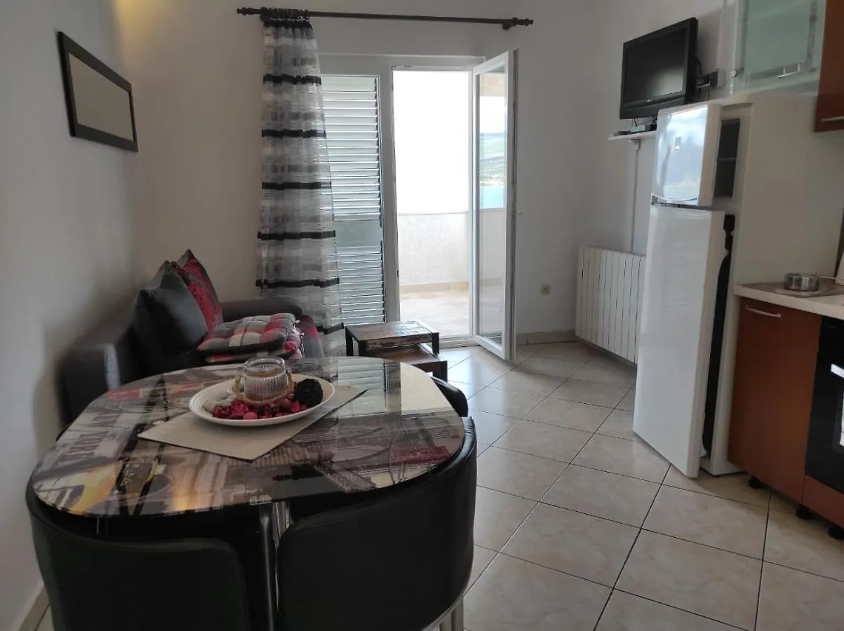 Family Friendly Apartments With A Swimming Pool Arbanija, Ciovo - 16478 Трогир 0*,